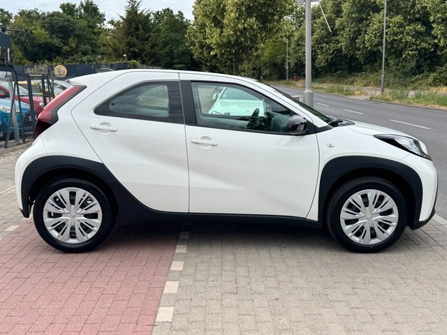 Toyota Aygo X Business Edition*Aut.*CarPlay*SHZ*CAM*4KM - foto 4