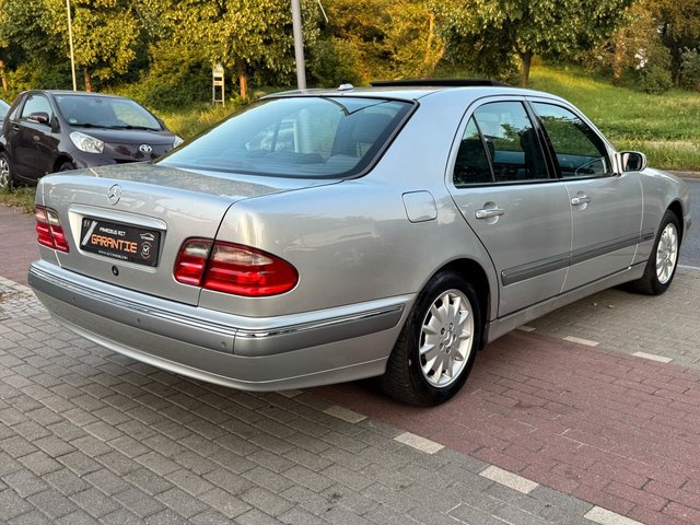 Mercedes-Benz E 280 4MATIC ELEGANCE*Aut.*Xenon*Leder*Voll*1HD! - bilder 5