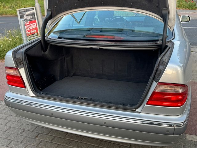 Mercedes-Benz E 280 4MATIC ELEGANCE*Aut.*Xenon*Leder*Voll*1HD! - bilder 6
