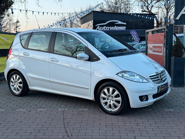 Mercedes-Benz A200*Aut*Nav*Klima*PDC*Temp*Leder*TÜV NEU* - foto 1