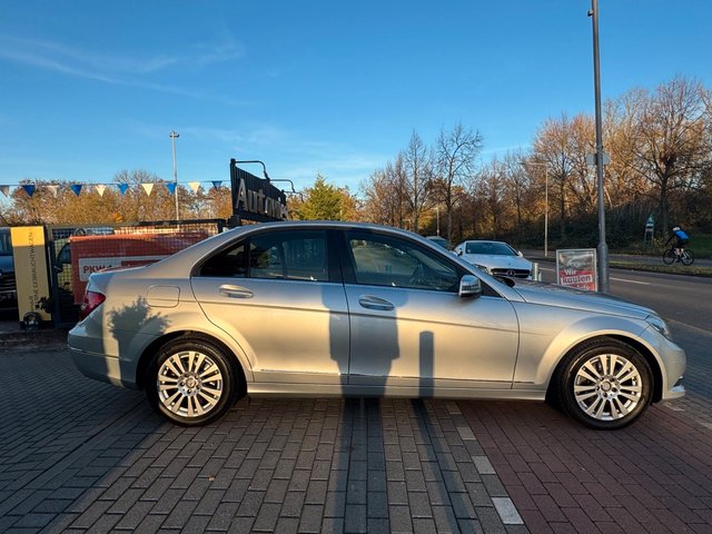 Mercedes-Benz C 180 ELEGANCE*AUT.*NAVI*TEMP.*SHZ*PDC*2.HD* - bilder 4