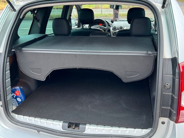 Dacia Duster I Prestige 4x4*Klima*Navi*8-Fachbereift* - bilder 6