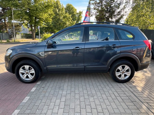 Chevrolet Captiva 2.4 LS 2WD*Nav*Carplay*Klima*AHK*ZR NEU - bilder 8