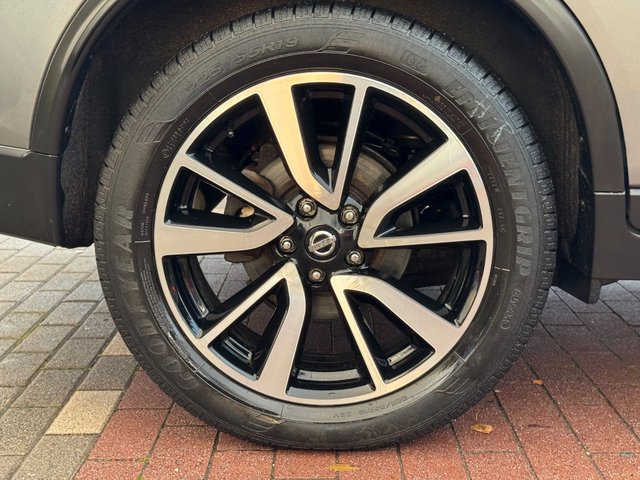 Nissan X-Trail Tekna 1.6*Pano*Leder*360°LED*7xSitzer* - bilder 9