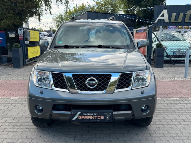 Nissan Pathfinder 2.5 dCi 4x4*Aut*7Sitze*AHK*Kam*Temp* - bilder 2