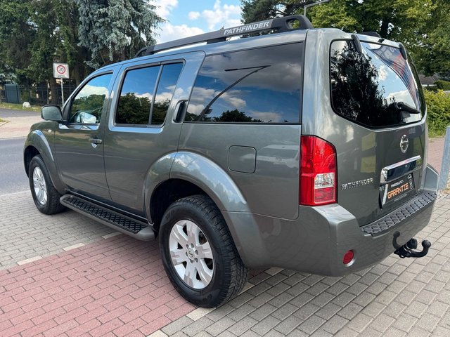 Nissan Pathfinder 2.5 dCi 4x4*Aut*7Sitze*AHK*Kam*Temp* - bilder 9