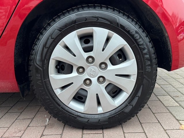 Hyundai ix20 1.4 Comfort*Temp.*Klimaaut.*PDC*2.HD* - foto 10