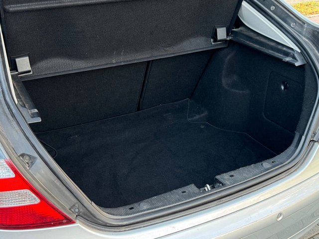 Mercedes-Benz C220 CDI Sportcoupe*Klima*PDC*Allwetter*TÜV NEU* - bilder 6