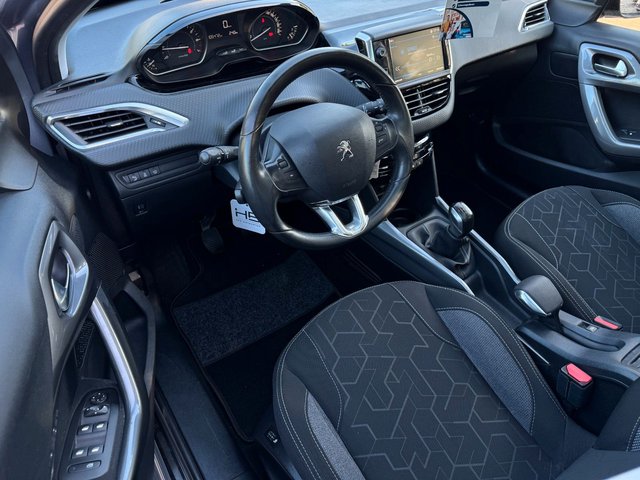 Peugeot 2008 1.2 Style*Klima*Pano*Temp*Szhz*PDC*TÜV NEU* - bilder 10