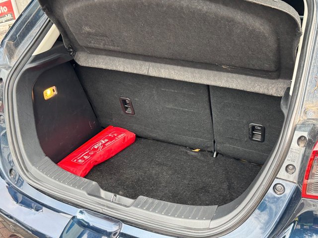 Mazda 2 1.5 Kizoku*Klima*Temp*AGA*Szhz*Kamera*PDC* - bilder 6