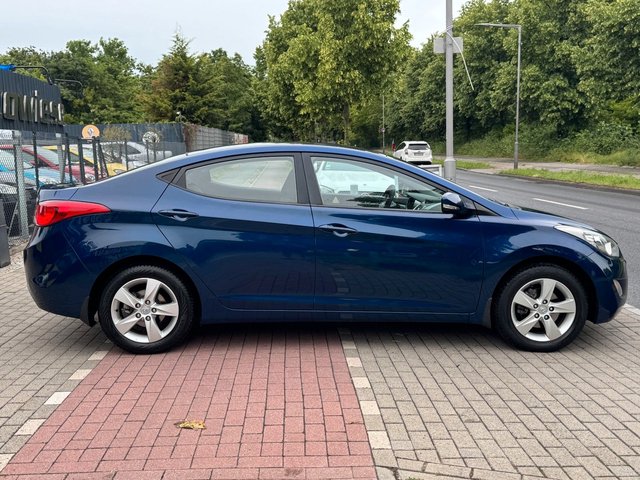 Hyundai Elantra 1.6i*Aut*Klima*Szhz*Temp*Allwetter*Alu - foto 4