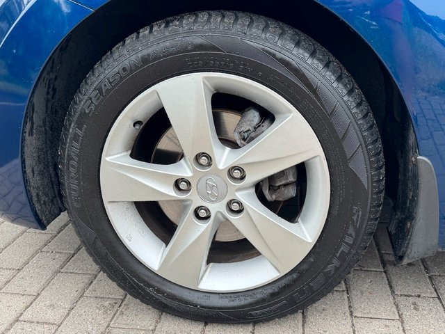 Hyundai Elantra 1.6i*Aut*Klima*Szhz*Temp*Allwetter*Alu - foto 10