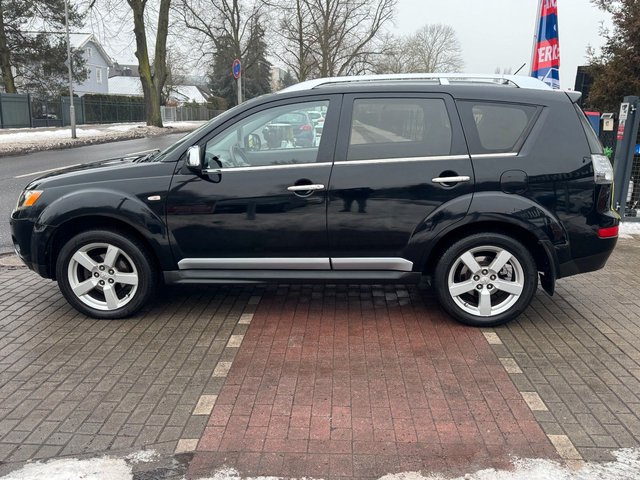 Mitsubishi Outlander 2.4 Intense*4x4*Aut*Leder*Temp*Szhz* - bilder 7