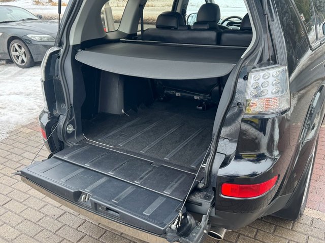 Mitsubishi Outlander 2.4 Intense*4x4*Aut*Leder*Temp*Szhz* - bilder 10