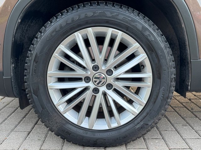 Volkswagen Tiguan Cup Sport & Style 1.4TSI*Navi*Xenon*Shz* - bilder 9