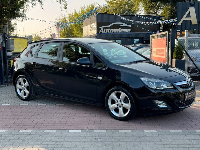 Opel Astra J Limousine EDITION 1.6*Xenon*Temp*Klima* - bilder 1
