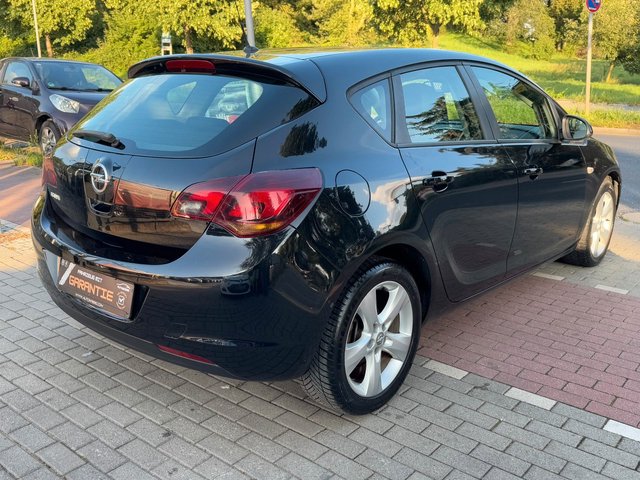 Opel Astra J Limousine EDITION 1.6*Xenon*Temp*Klima* - bilder 4