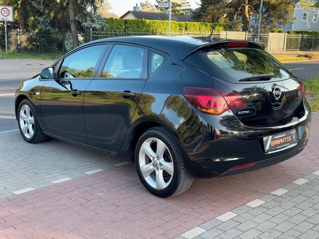 Opel Astra J Limousine EDITION 1.6*Xenon*Temp*Klima* - bilder 5