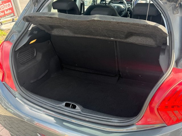 Peugeot 208 Active 1.2*Klima*Tempomat*Navi*Kamera*TÜVNEU - bilder 10