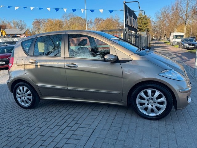 Mercedes-Benz A200*Automatik*Sitzheizung*Klima*Allwetter*AHK - bilder 4