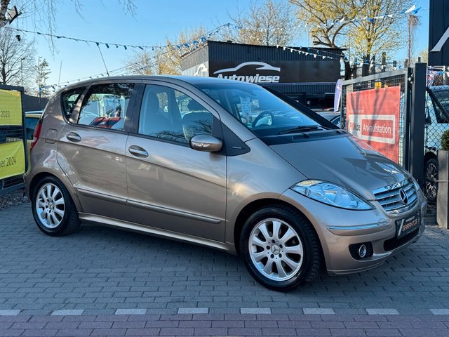 Mercedes-Benz A200*Automatik*Sitzheizung*Klima*Allwetter*AHK - bilder 1