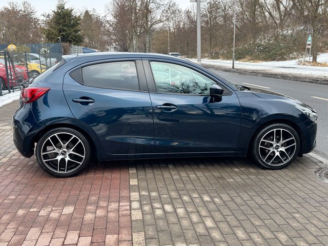 Mazda 2 1.5 Kizoku*Klima*Temp*AGA*Szhz*Kamera*PDC* - bilder 5