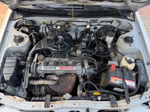 Toyota Carina 1.6 16V*MIT ORIGINAL KAT*TÜV 01/25 - bilder 10