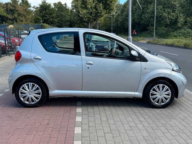 Toyota Aygo 1.0 Cool Klima*Allwetter*E-Paket*TÜV NEU* - bilder 4