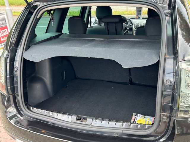 Dacia Duster I 1.6 Delsey 4x2*Klima*AHK*Allwetter* - bilder 6