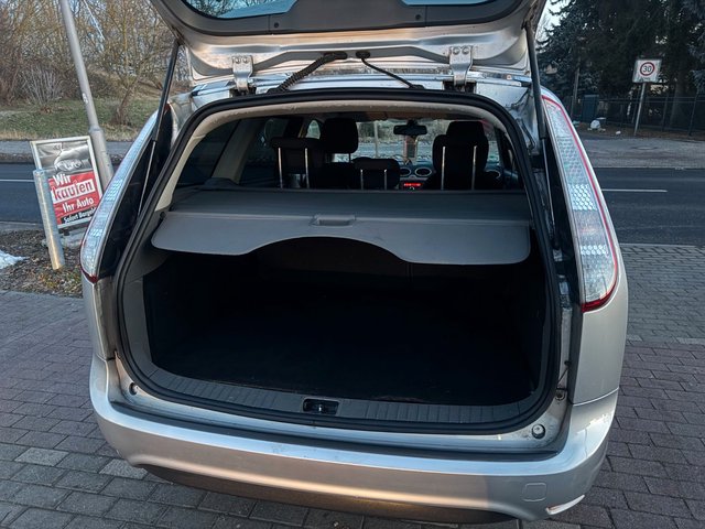 Ford Focus Turnier Style + 1.8*Klima*M&S*TÜV NEU - bilder 10