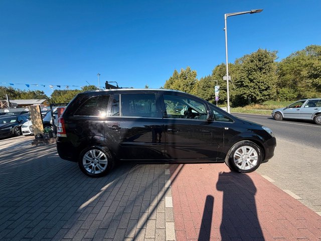 Opel Zafira B Innovation 1.8*Xenon*Klima*Temp*SHZ*PDC - foto 4