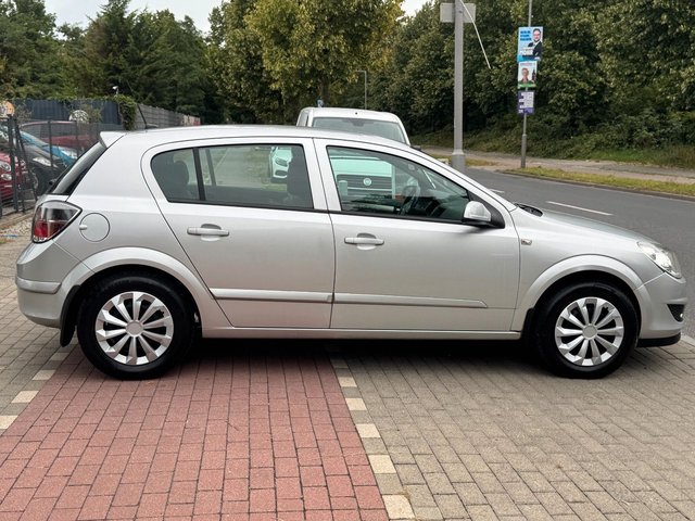 Opel Astra H 1.6 Lim. Navi*Temp*Klima*Allwetter* - foto 4