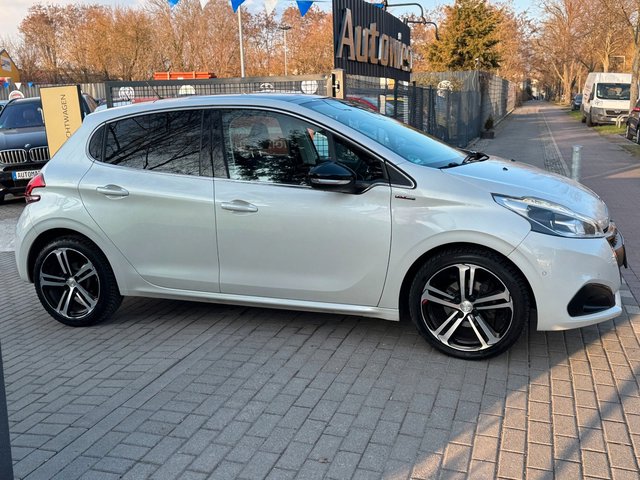 Peugeot 208 GT Line*Aut*Nav*Pano*JBL*Szhz*Temp*PDC*Kam* - bilder 4