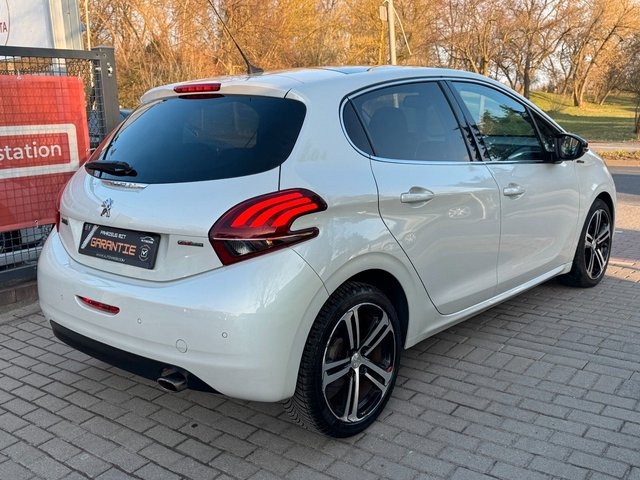 Peugeot 208 GT Line*Aut*Nav*Pano*JBL*Szhz*Temp*PDC*Kam* - bilder 5