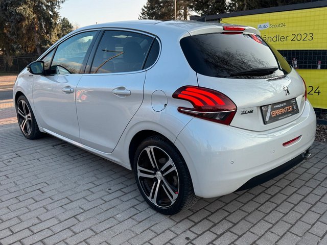 Peugeot 208 GT Line*Aut*Nav*Pano*JBL*Szhz*Temp*PDC*Kam* - bilder 7