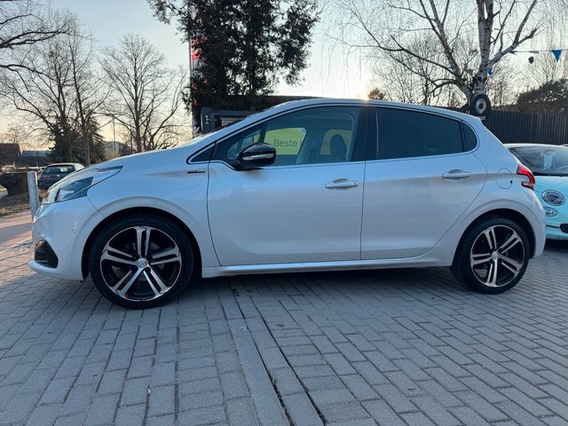 Peugeot 208 GT Line*Aut*Nav*Pano*JBL*Szhz*Temp*PDC*Kam* - bilder 8
