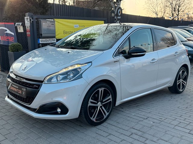 Peugeot 208 GT Line*Aut*Nav*Pano*JBL*Szhz*Temp*PDC*Kam* - bilder 9