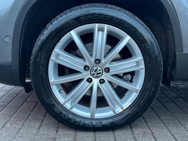 Volkswagen Tiguan Sport & Style 4Motion*Pano*Navi*Xenon*AHK - bilder 9