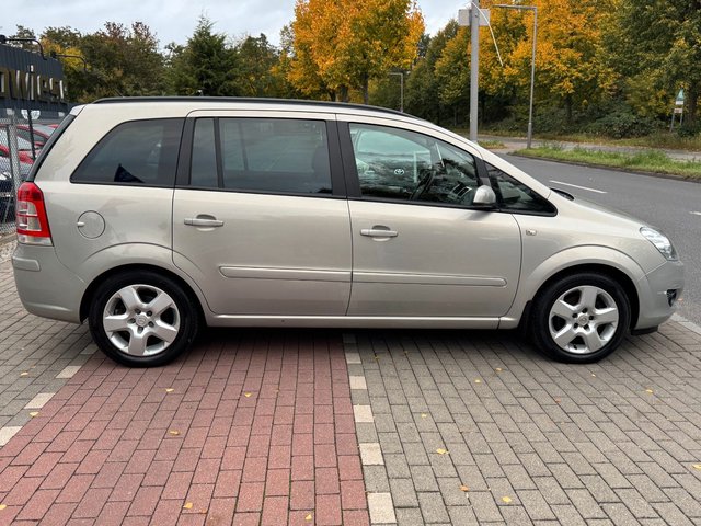 Opel Zafira B 1.6 Innovation*7-Sitzer*Klima*Xen*AHK* - foto 3
