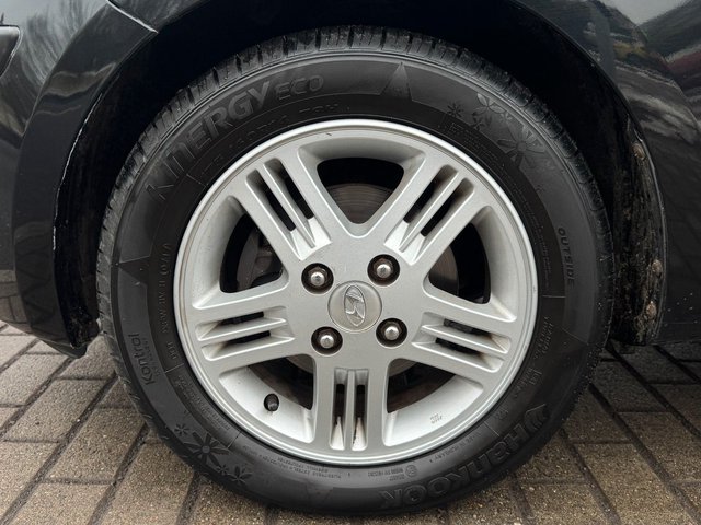 Hyundai i10 1.2 Style*Aut*Klima*33TKM*1.Hd*8Fach*TÜV NEU - bilder 10