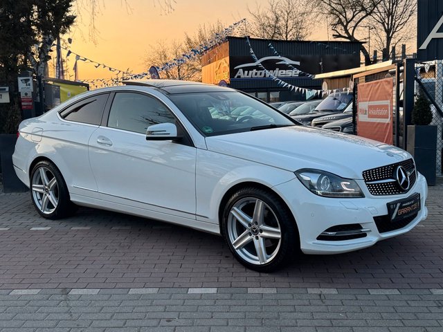 Mercedes-Benz C 180 Coupe*Automatik*Panorama*Leder*Navi*Shz* - foto 1