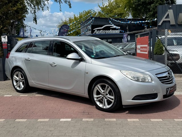 Opel Insignia Tourer 2.0CDTI*Navi*Alu*Ahk*Tüv10/25 - bilder 1