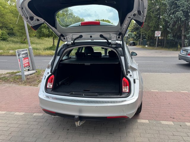 Opel Insignia Tourer 2.0CDTI*Navi*Alu*Ahk*Tüv10/25 - bilder 6
