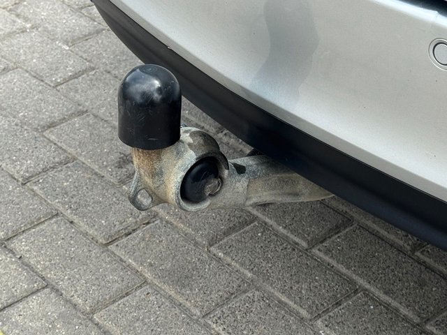 Opel Insignia Tourer 2.0CDTI*Navi*Alu*Ahk*Tüv10/25 - bilder 10