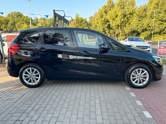 BMW 218i Tourer Active*Klimaautomatik*Pdc*Shzg*2.HD - bilder 4