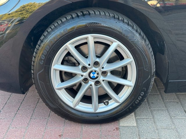 BMW 218i Tourer Active*Klimaautomatik*Pdc*Shzg*2.HD - bilder 9