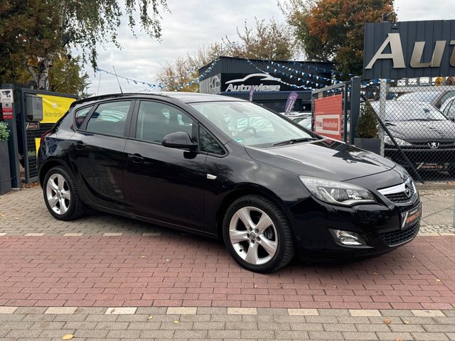Opel Astra J Limousine EDITION 1.6*Xenon*Temp*Klima* - foto 1