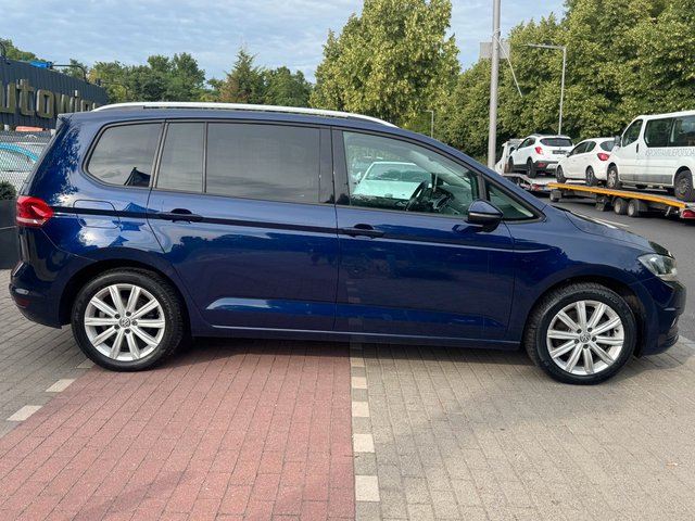 Volkswagen Touran Comfortline 2.0TDI*Navi*7Sitze*PDC*Alu* - bilder 4