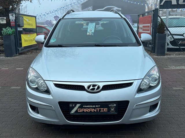 Hyundai i30 cw 1.4 FIFA WM Edition Kombi*Klima*TÜV NEU - bilder 2