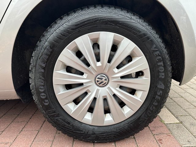 Volkswagen Golf VII 1.6 TDI Lim EU5*Klima*LED*TÜV NEU* - bilder 10